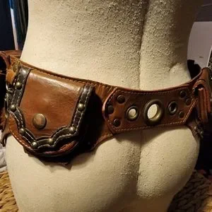 Offrandes leather utility belt offrandes | Accessories | Offrandes Leather Utility Belt  main image 3